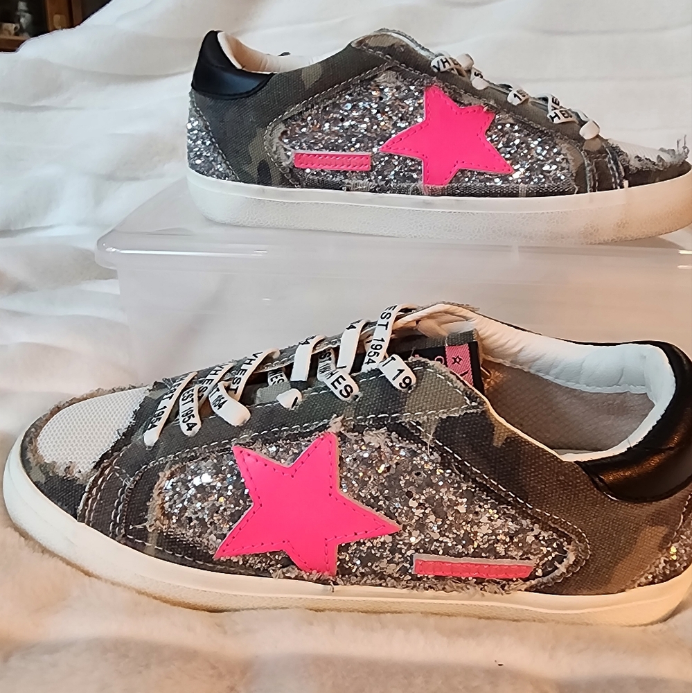 Vintage Havanah WOW 4 Sneakers 8.5W